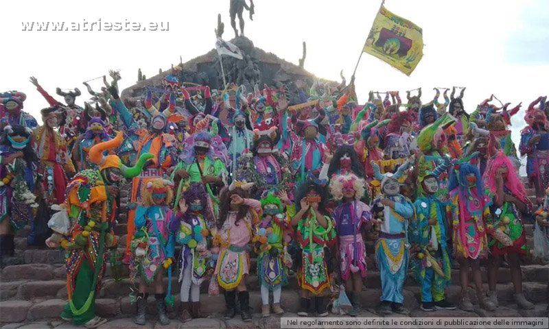 Carnaval Humahuaca 2023 e Monumento al Indio.jpg
