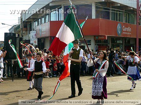 XXXIV_Fiesta_Nacional_del_Inmigrante desfile colectividad_italiana.jpg