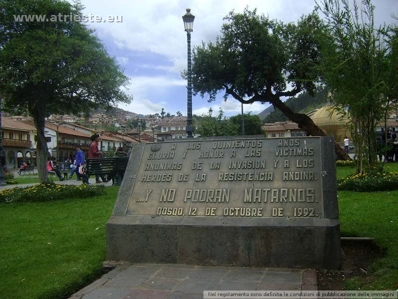 Cusco. Perú. Placa recordatoria..jpg