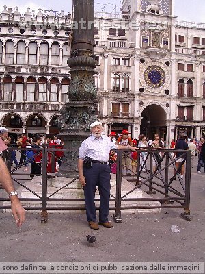 Ron in Piazza San Marco 2007.jpg
