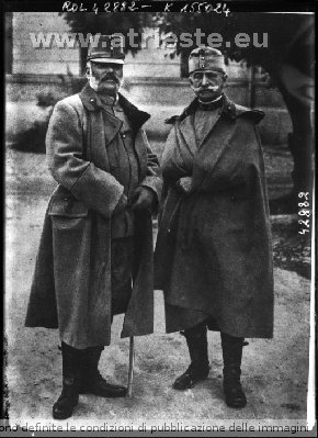 Archiduc Frédérich et le général Conrad von Hötzendorf.jpg