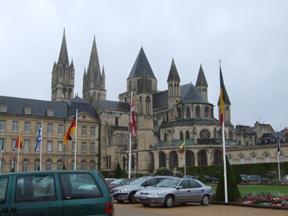 la ciesa de saint Etienne e el convento dei omini rifato in stile settecentesco