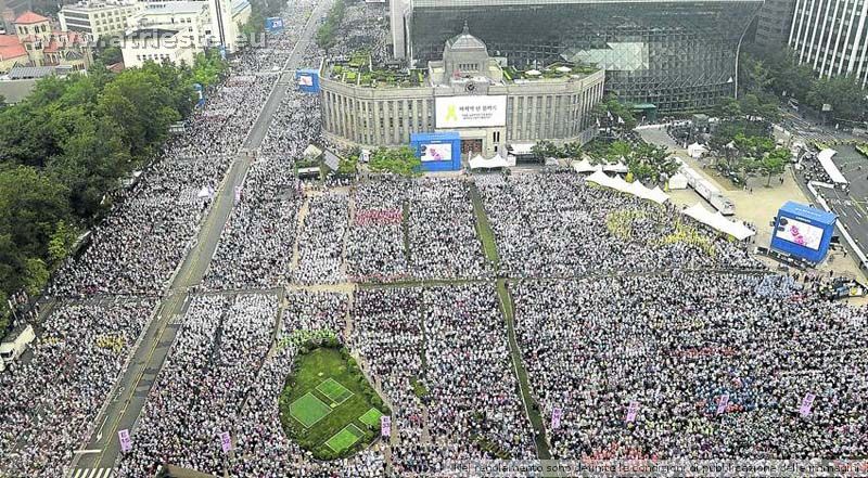 Masivo-Papa-Corea-Sur-REUTERS_CLAIMA20140817_0017_28 copy.jpg
