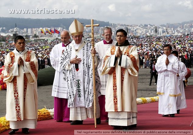 Papa Francesco in Ecuador.jpg