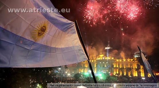 Argentina festeja el Bicentenario.jpg