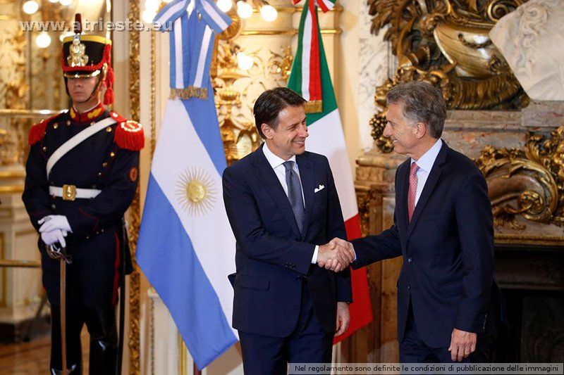Presidente del Consiglio Ministri Italiano Giuseppe Conte con pres.Argentina..jpg