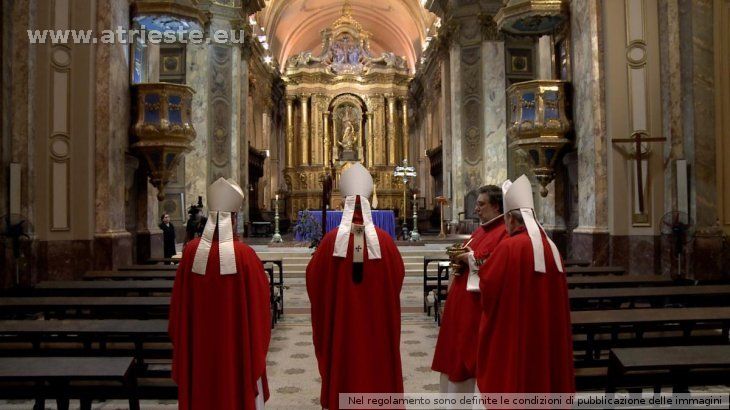 Domingo de Ramos en Catedral Metropolitana de Buenos Aires vacía. Foto web..jpg