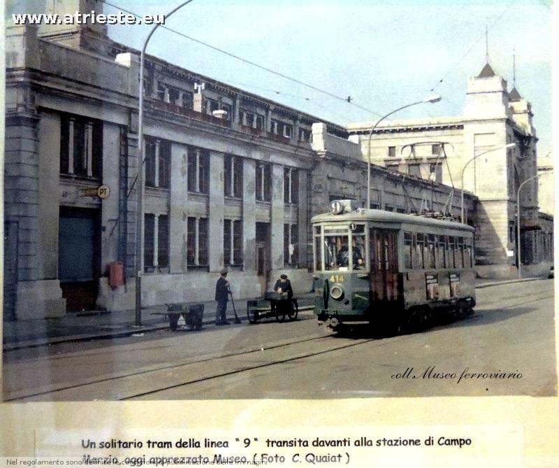 Tram tipo 400 prima serie davanti alla stazione di Campo Marzio