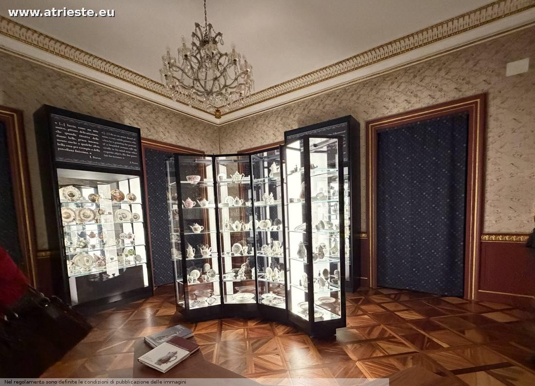 www.atrieste.eu_foto_a002_museosartorio4_img_3398.jpg
