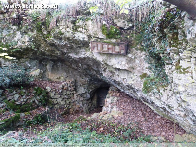 www.atrieste.eu_foto_a002_grotte_aurisinasfregola59.jpg